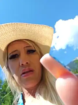 Sexy Sparkling  online show from June 2026 12:31:01 PM