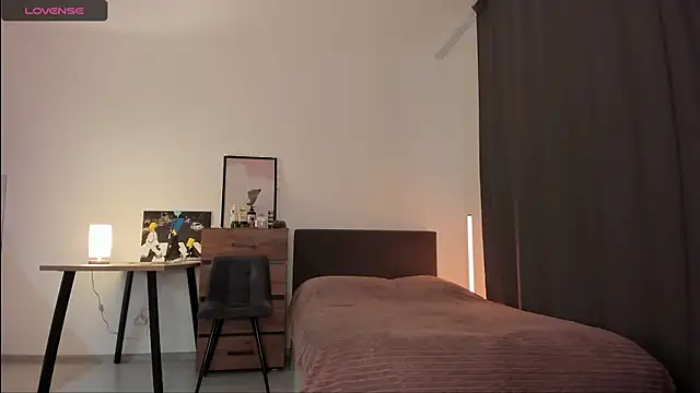 Alice Dias online show from September 2025 02:22:01 PM