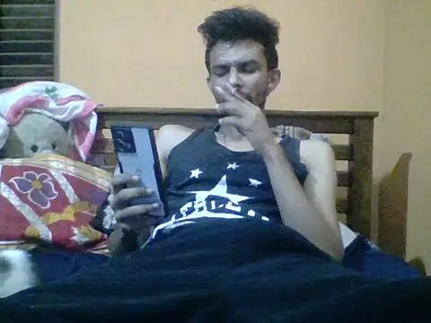 Rusiru32 online show from December 2025 11:21:01 PM