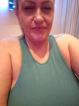 Isabellaa04 online show from December 2024 05:31:01 PM