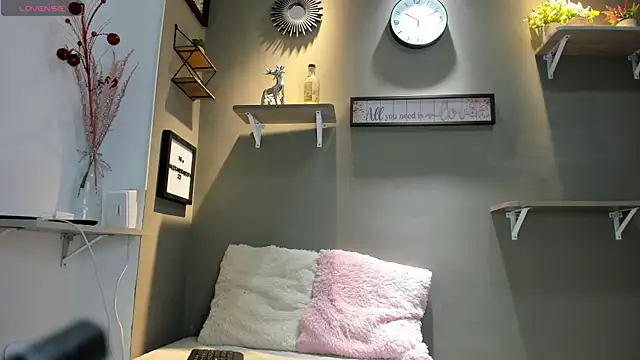 Snapshot of alexandrabootty chatting on February 2025 07:53:01 PM alexandrabootty online show from February 2025 07:53:01 PM