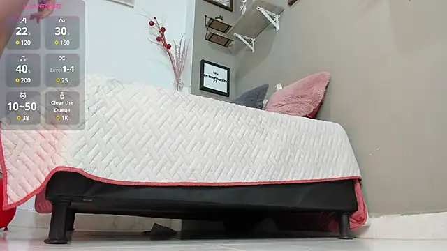 Snapshot of alexandrabootty chatting on February 2025 11:04:01 PM alexandrabootty online show from February 2025 11:04:01 PM