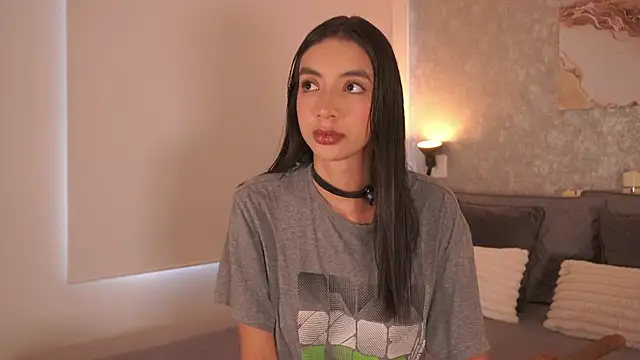 LillyThompson online show from June 2026 08:22:01 PM