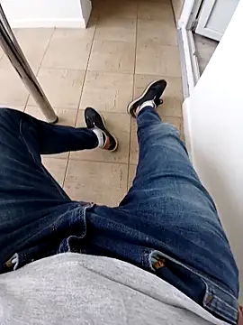 Snapshot of Adriandan1982 chatting on September 2025 09:25:02 AM Adriandan1982 online show from September 2025 09:25:02 AM