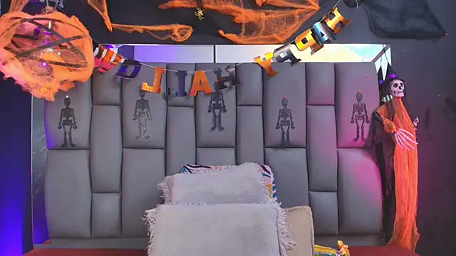  MiaBrown  online show from October 2025 12:07:02 PM