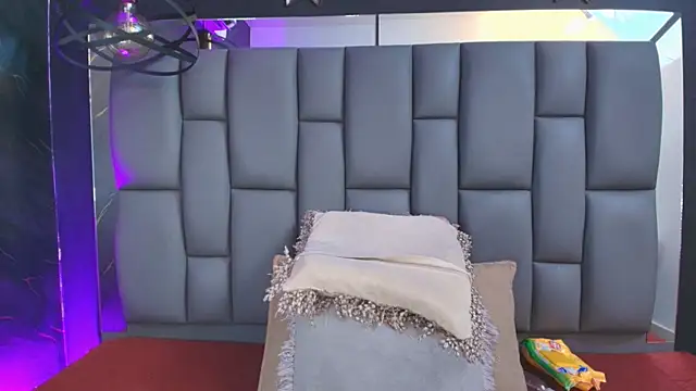  MiaBrown  online show from November 2025 12:06:01 PM