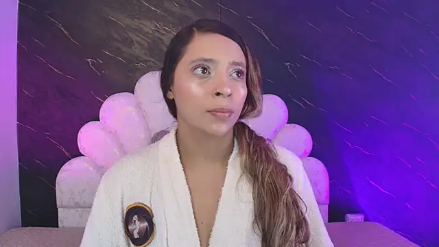  MiaBrown  online show from May 2026 12:12:01 PM