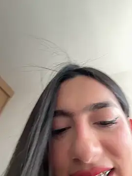 Nicollemays online show from March 2026 02:28:01 PM