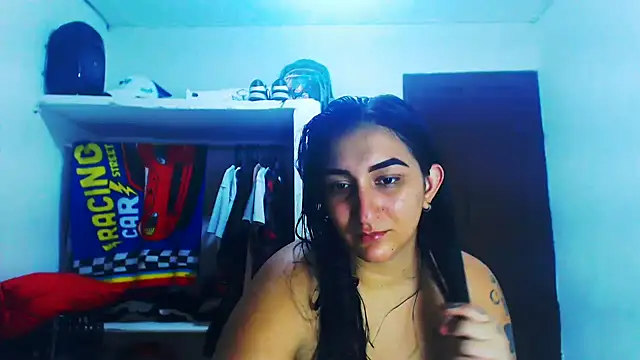 Snapshot of liz_dirty chatting on March 2025 10:49:01 PM liz dirty online show from March 2025 10:49:01 PM