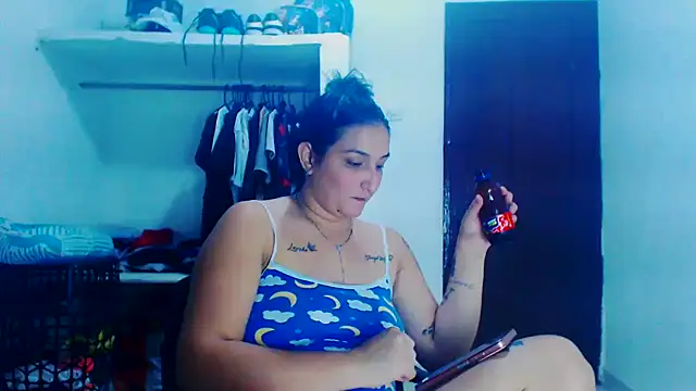 Snapshot of liz_dirty chatting on March 2025 10:50:01 PM liz dirty online show from March 2025 10:50:01 PM