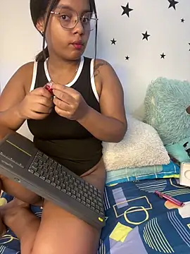 Snapshot of Aleja_DANS chatting on February 2026 07:37:01 AM Aleja DANS online show from February 2026 07:37:01 AM