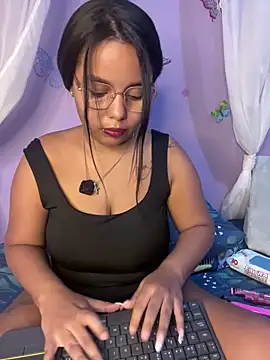 Aleja DANS online show from May 2026 12:49:01 AM