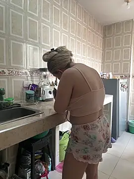 Snapshot of Celestedubois chatting on November 2025 06:51:01 PM Celestedubois online show from November 2025 06:51:01 PM