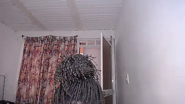 Snapshot of yselahot chatting on October 2025 04:49:02 PM yselahot online show from October 2025 04:49:02 PM