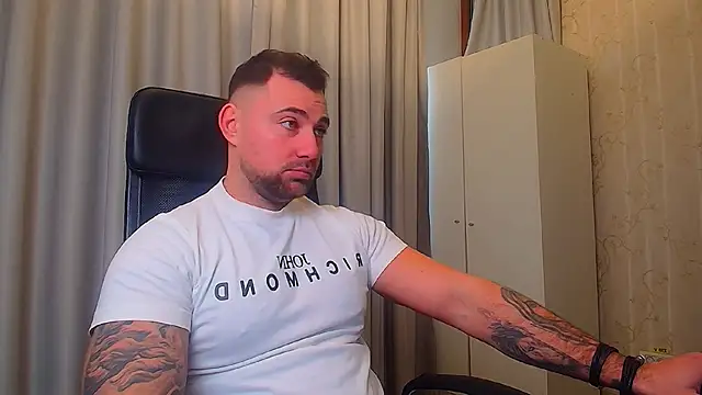 Snapshot of DuncanStone chatting on February 2026 10:53:02 AM DuncanStone online show from February 2026 10:53:02 AM