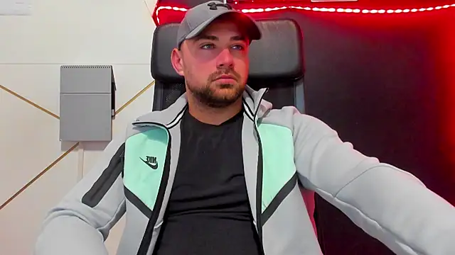 Snapshot of DuncanStone chatting on March 2026 05:03:02 AM DuncanStone online show from March 2026 05:03:02 AM