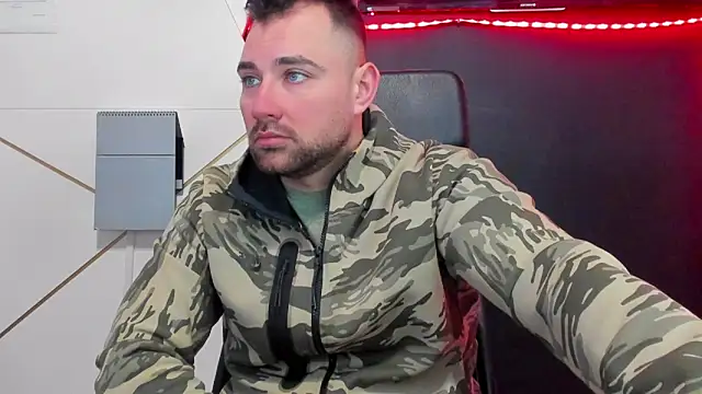 Snapshot of DuncanStone chatting on March 2026 05:44:01 AM DuncanStone online show from March 2026 05:44:01 AM