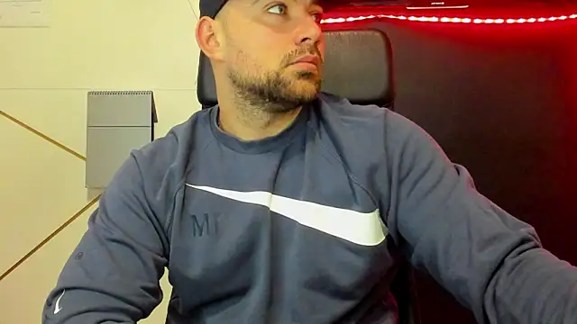 Snapshot of DuncanStone chatting on March 2026 05:23:01 AM DuncanStone online show from March 2026 05:23:01 AM