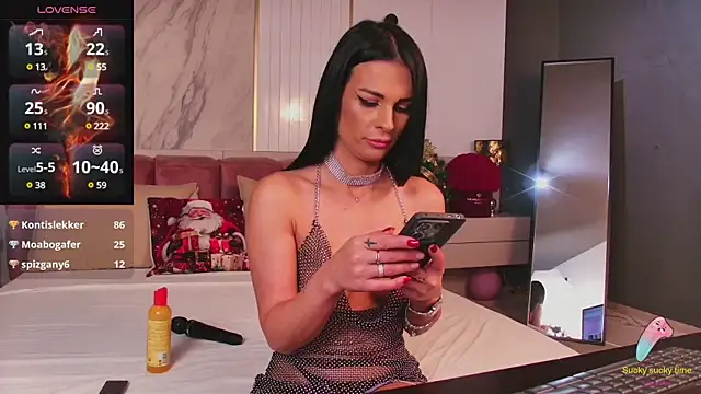 Snapshot of EllaViceX chatting on December 2024 08:15:02 AM EllaViceX online show from December 2024 08:15:02 AM