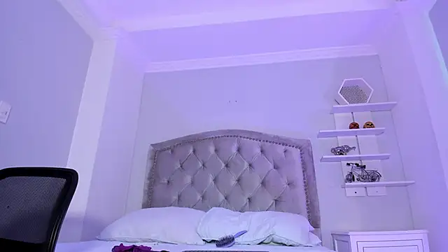 CamileHolmes online show from February 2025 08:44:01 AM