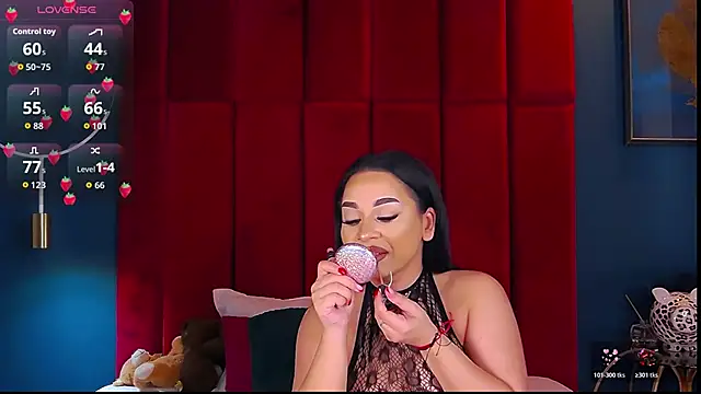 MadyLuxxx online show from January 2026 07:05:02 PM