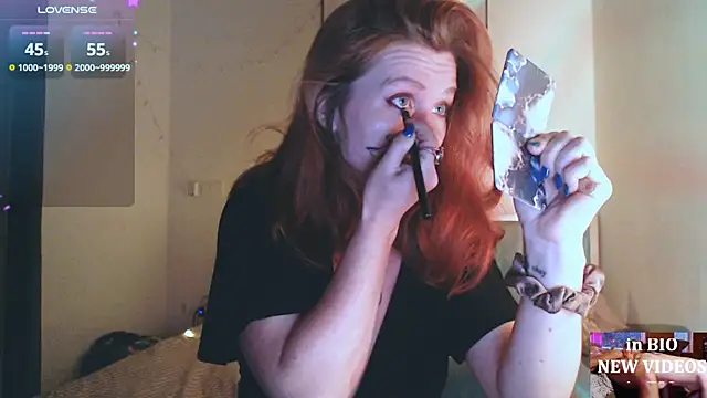 Cassie Wild online show from December 2025 01:42:01 PM