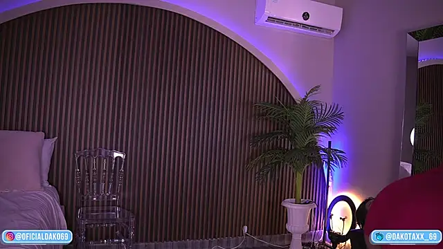 Dakota Lee online show from October 2025 03:03:02 AM