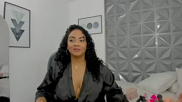 Snapshot of Tanisha__campbell chatting on September 2025 12:43:02 PM Tanisha campbell online show from September 2025 12:43:02 PM