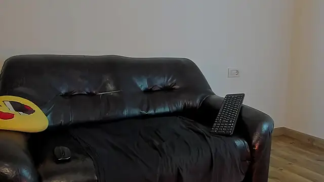 Snapshot of KingMalcom chatting on October 2025 11:20:02 AM KingMalcom online show from October 2025 11:20:02 AM