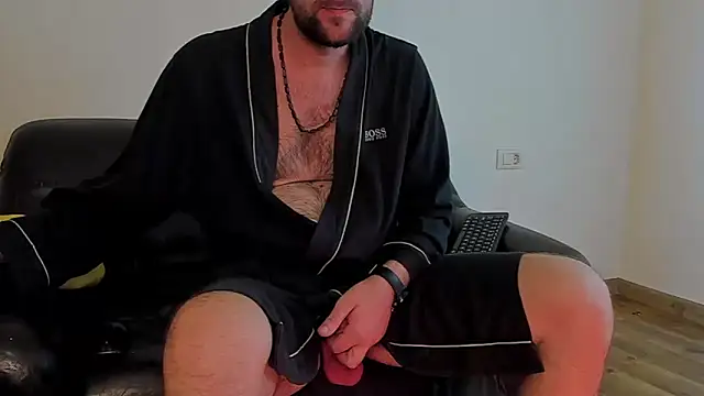 Snapshot of KingMalcom chatting on October 2025 11:21:02 AM KingMalcom online show from October 2025 11:21:02 AM