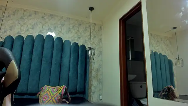 nalalye cruzz  online show from October 2025 02:36:02 AM