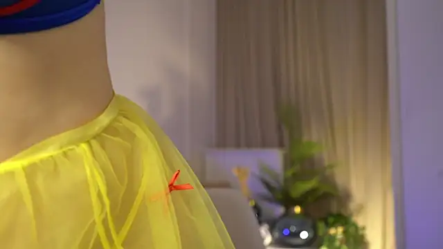 VixenMia online show from December 2024 03:47:02 AM