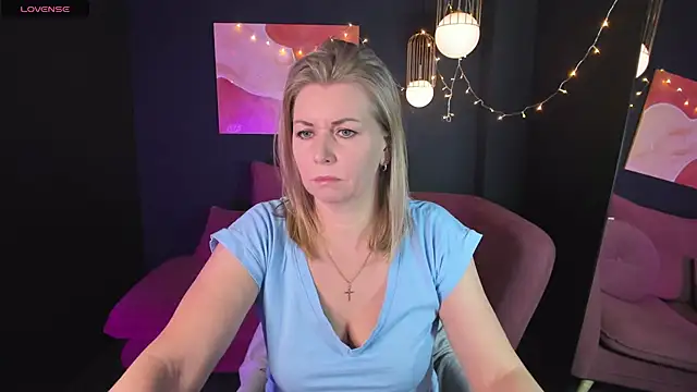 Annie Light online show from February 2025 05:52:02 AM