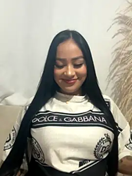 Luisa Fernandaa online show from November 2025 11:37:01 PM