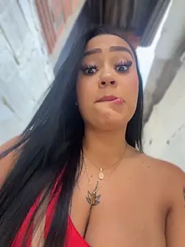 Luisa Fernandaa online show from May 2026 09:43:01 PM