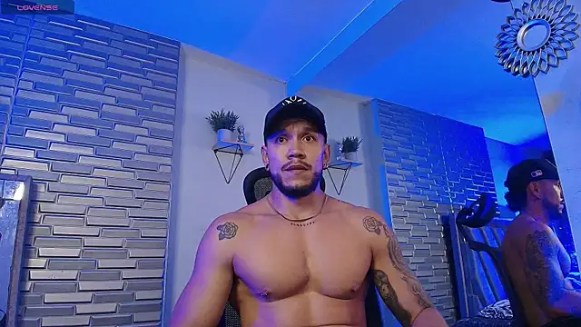 Snapshot of ARON_TAYLER01 chatting on July 2026 02:08:02 PM ARON TAYLER01 online show from July 2026 02:08:02 PM