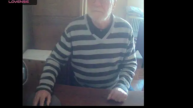 Snapshot of terrybare chatting on February 2025 01:33:01 PM terrybare online show from February 2025 01:33:01 PM
