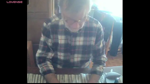 Snapshot of terrybare chatting on March 2025 02:12:01 PM terrybare online show from March 2025 02:12:01 PM