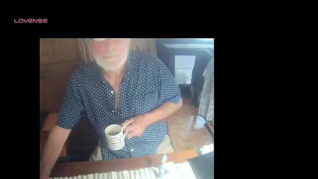 Snapshot of terrybare chatting on October 2025 02:36:01 PM terrybare online show from October 2025 02:36:01 PM