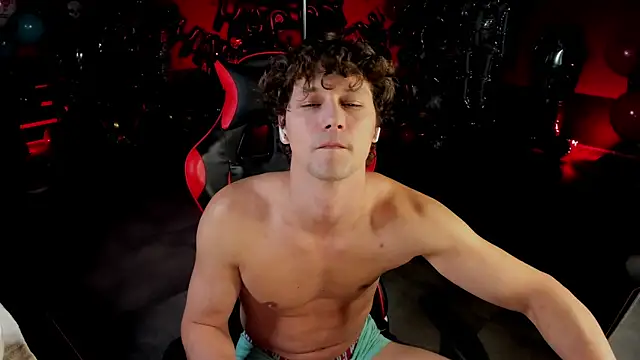 Snapshot of dirty-boss chatting on November 2025 02:47:02 AM dirty-boss online show from November 2025 02:47:02 AM