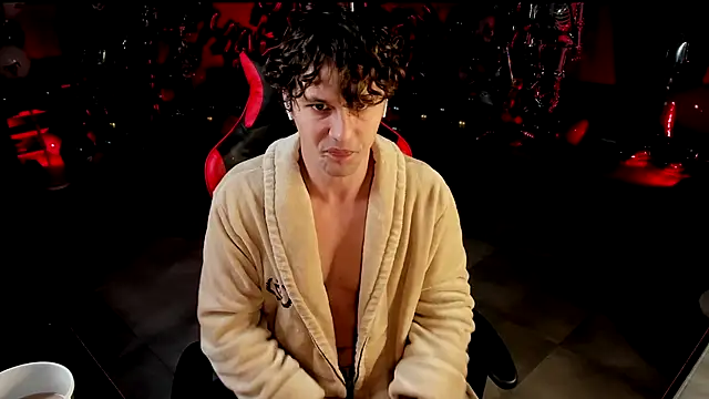 Snapshot of dirty-boss chatting on December 2025 06:41:02 AM dirty-boss online show from December 2025 06:41:02 AM