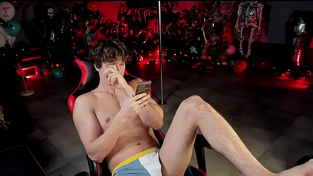 Snapshot of dirty-boss chatting on December 2025 08:42:02 AM dirty-boss online show from December 2025 08:42:02 AM