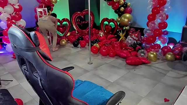 Snapshot of dirty-boss chatting on February 2026 11:50:01 AM dirty-boss online show from February 2026 11:50:01 AM