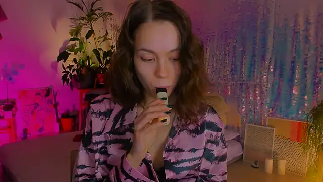 Snapshot of poli__ chatting on January 2025 09:14:02 PM poli online show from January 2025 09:14:02 PM