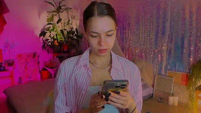 Snapshot of poli__ chatting on January 2025 09:10:01 PM poli online show from January 2025 09:10:01 PM