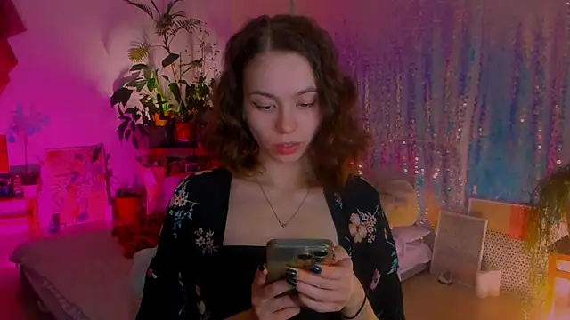 Snapshot of poli__ chatting on January 2025 10:01:01 PM poli online show from January 2025 10:01:01 PM