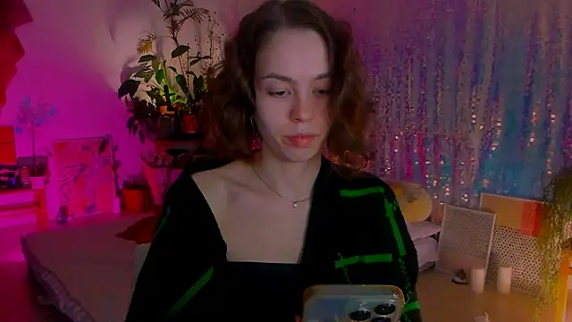 Snapshot of poli__ chatting on January 2025 07:24:01 PM poli online show from January 2025 07:24:01 PM