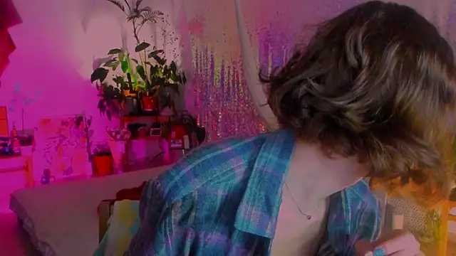 Snapshot of poli__ chatting on January 2025 09:11:02 PM poli online show from January 2025 09:11:02 PM