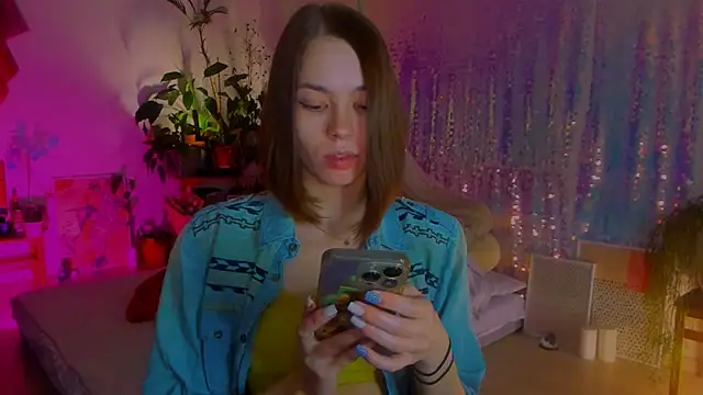 Snapshot of poli__ chatting on January 2025 02:39:01 PM poli online show from January 2025 02:39:01 PM