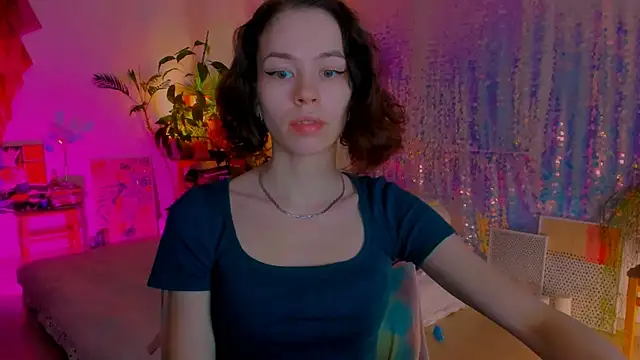 Snapshot of poli__ chatting on February 2025 03:04:02 PM poli online show from February 2025 03:04:02 PM